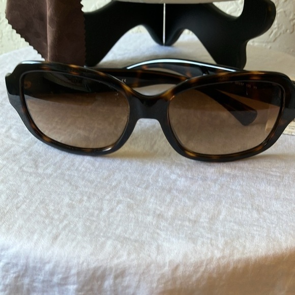 Coach: Rita (L923) Dark Tortoise Sunglasses- Case & Microfiber Cloth - Picture 8 of 16